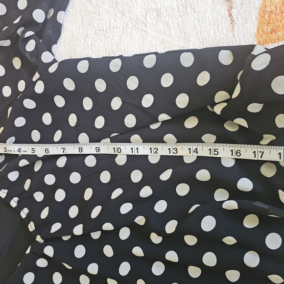 Eloise Chiffon Blouse Evereve Elegant Black and White Polka Dot Blouse NWOT Sz M - Picture 16 of 16